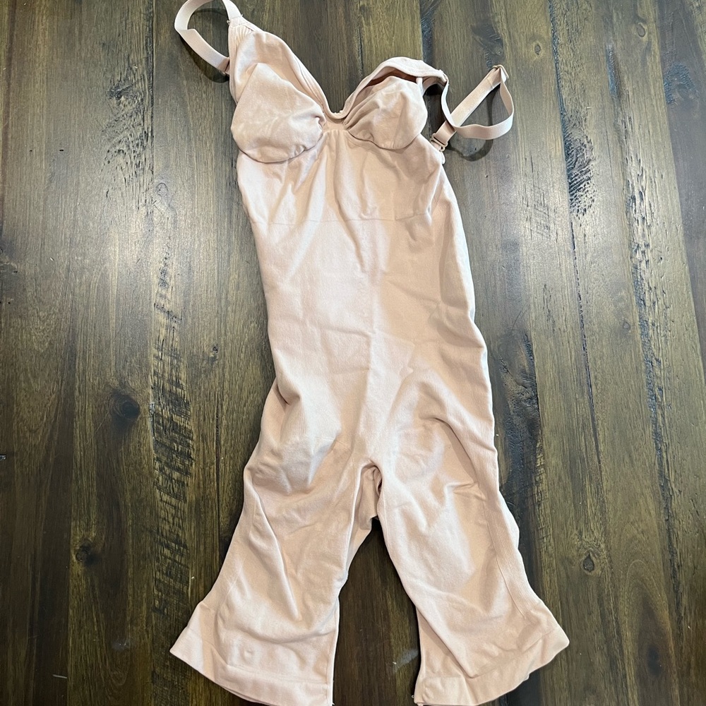 NEVER WORN
